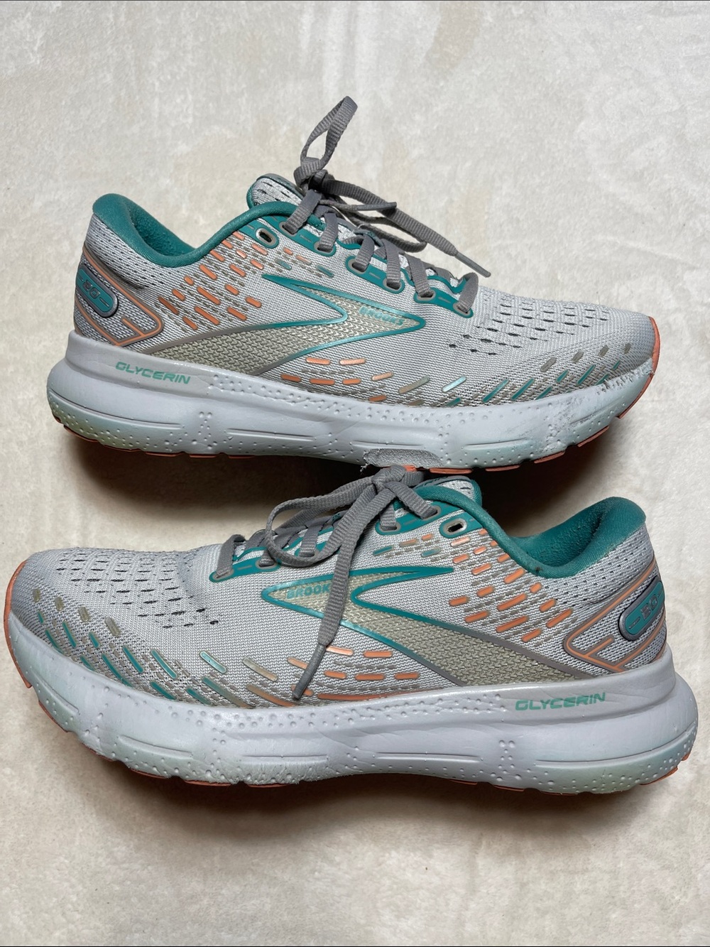 Brooks Women’s Glycerin 20 Running Shoes Silver with Teal & Coral Accents Sz 9.5
